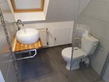 Ferienwohnung in Satjendorf - Ferienwohnung Gries-scher Hof - Waschbecken und Toilette